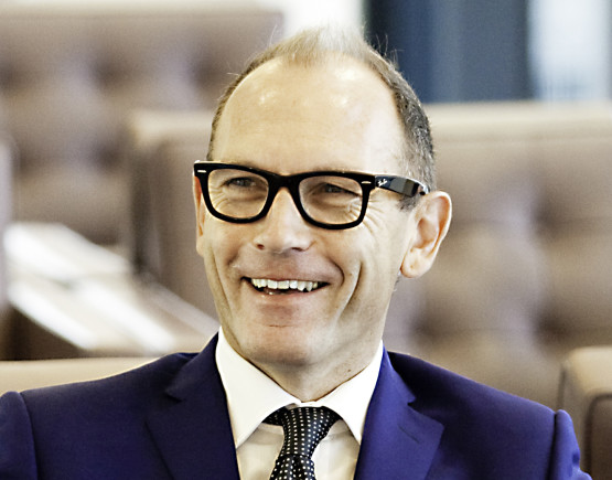 Headshot of Tim Eyles