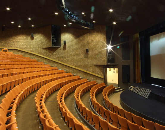 Leatherhead Theatre 