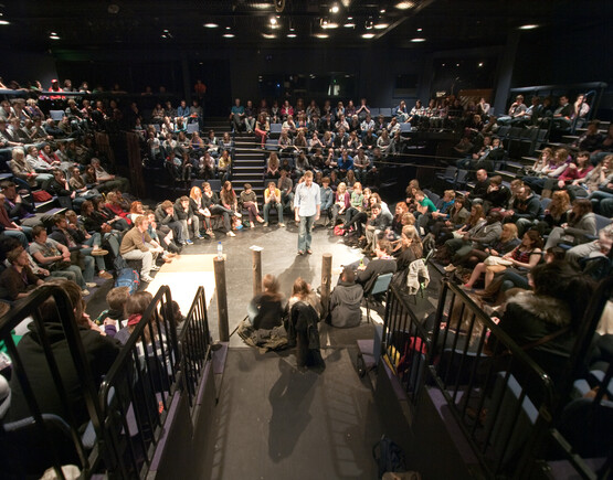 Theatre audience in the round