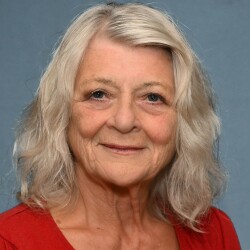 Debbie Hibberd headshot